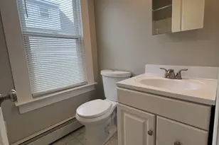 50 Fairview St, West Hartford, CT 06119 - Photo 4