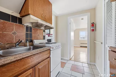 976 Capitol Avenue #3, Bridgeport, CT 06606 - Photo 6