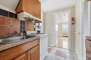 976 Capitol Ave, Bridgeport, CT 06606 - Photo 6