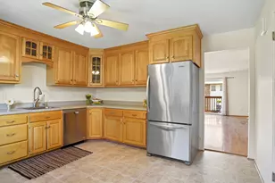 368 Knapps Hwy, Fairfield, CT 06824 - Photo 8