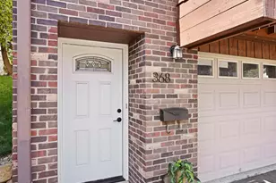 368 Knapps Hwy, Fairfield, CT 06824 - Photo 2