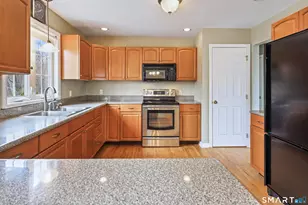 45 Sandy Ln, Wolcott, CT 06716 - Photo 10