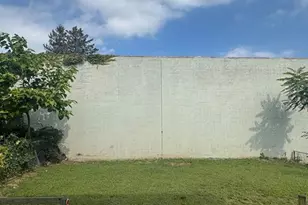 142 Cowles St, Bridgeport, CT 06607 - Photo 16