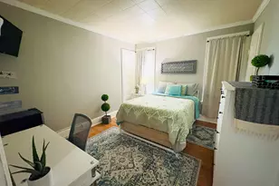 70 Elmwood Ave, Waterbury, CT 06710 - Photo 2