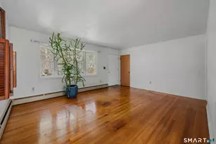 8 Holly Hill Dr, Montville, CT 06382 - Photo 6