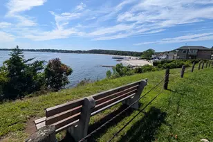 110 Laurelwood Dr, East Lyme, CT 06357 - Photo 8