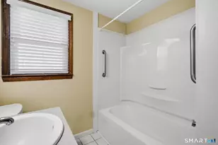 37 Plainfield St, Enfield, CT 06082 - Photo 26