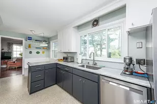 95 Carmalt Rd, Hamden, CT 06517 - Photo 4