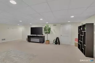 2 Cascade Rd, West Hartford, CT 06117 - Photo 24