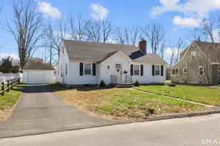 6 Eastwood Rd, Cromwell, CT 06416 - Photo 4