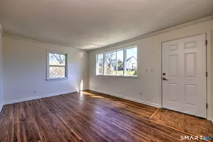 29 Primrose St, Milford, CT 06460 - Photo 8