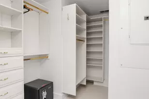 199 Hillspoint Rd, Westport, CT 06880 - Photo 22