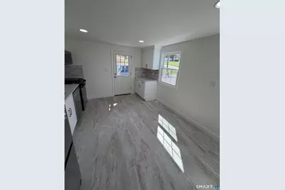 39 Hemlock Road, Branford, CT 06405 - Photo 4