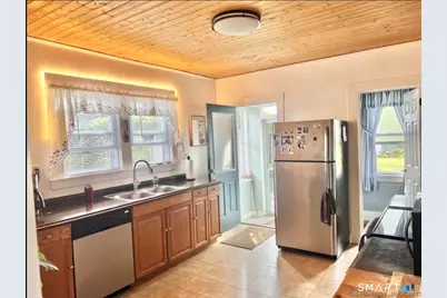 356 Middle Tpke East Turnpike, Manchester, CT 06040 - Photo 6