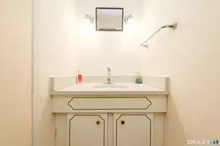 34 Hemlock Ct, Cromwell, CT 06416 - Photo 8