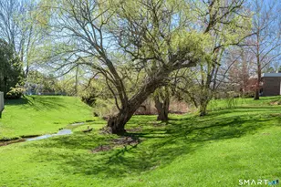 34 Hemlock Ct, Cromwell, CT 06416 - Photo 4