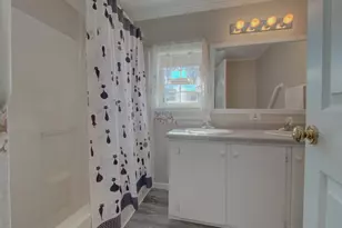 25 Pine St, East Windsor, CT 06088 - Photo 10