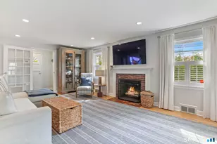 126 Ann St, Fairfield, CT 06824 - Photo 2