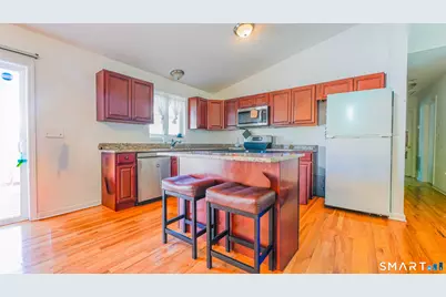 45 Daytona Street, West Haven, CT 06516 - Photo 4