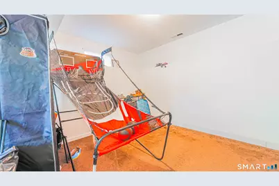 45 Daytona Street, West Haven, CT 06516 - Photo 22