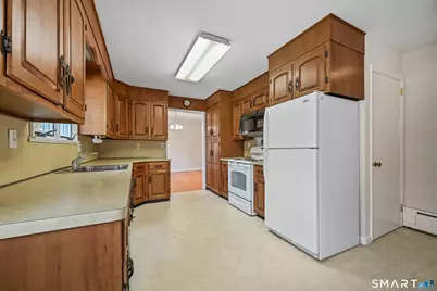 17 Glover Avenue, Newtown, CT 06470 - Photo 10