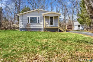 9 Stone Ct, Ledyard, CT 06335 - Photo 2