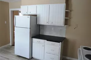 13 Wilcox St, Wethersfield, CT 06109 - Photo 16