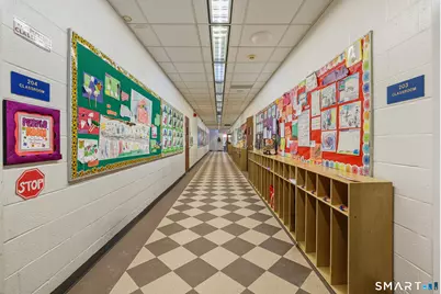 160 Mohegan Drive, West Hartford, CT 06117 - Photo 6