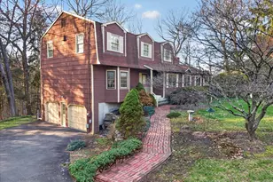 166 Thoreau Dr, Shelton, CT 06484 - Photo 2