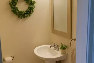 266 Pearl St, Hartford, CT 06103 - Photo 12