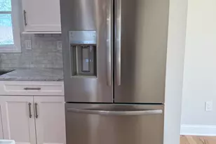 11 S Strong St, East Haven, CT 06513 - Photo 10