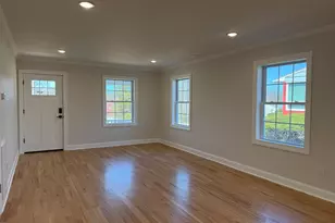 11 S Strong St, East Haven, CT 06513 - Photo 4