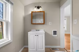 135 Atkins St, Meriden, CT 06450 - Photo 8