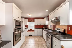 30 Lucy St, Hamden, CT 06514 - Photo 22