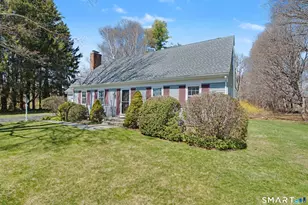 9 Sparrow Bush Ln, Guilford, CT 06437 - Photo 2