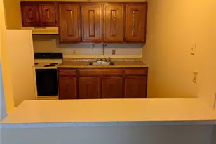 27 Bostwick Arms, New Milford, CT 06776 - Photo 2