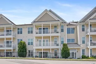 302 Center Meadow Ln, Danbury, CT 06810 - Photo 1