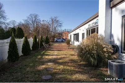 17 Parker Ter Extension, Glastonbury, CT 06033 - Photo 4