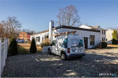 17 Parker Ter Extension, Glastonbury, CT 06033 - Photo 2