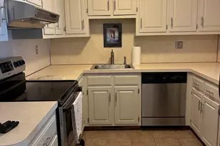 462 Glendale Ave, Bridgeport, CT 06606 - Photo 10