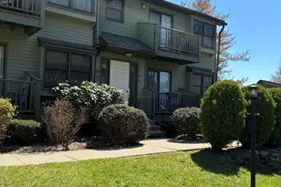 462 Glendale Ave, Bridgeport, CT 06606 - Photo 2