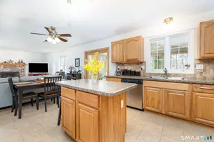 10 Eastfield Farms Dr, East Granby, CT 06026 - Photo 18