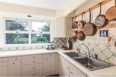 54 Jacobs Lane, Guilford, CT 06437 - Photo 10