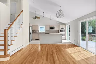 37 W Normandy Dr, West Hartford, CT 06107 - Photo 10