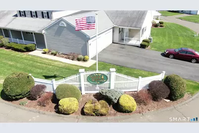 98 Dibble Hollow Lane #98, Windsor Locks, CT 06096 - Photo 4
