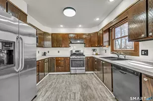 11 Spruce Mountain Trail, Danbury, CT 06810 - Photo 28