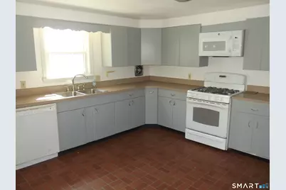 192 Wells Street, Manchester, CT 06040 - Photo 2