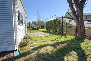 298 Murray St, Meriden, CT 06450 - Photo 38