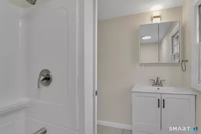 822 Slater Road, New Britain, CT 06053 - Photo 14