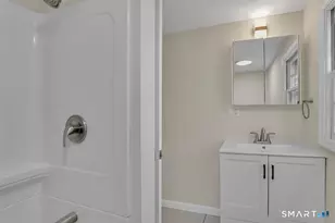 822 Slater Rd, New Britain, CT 06053 - Photo 14